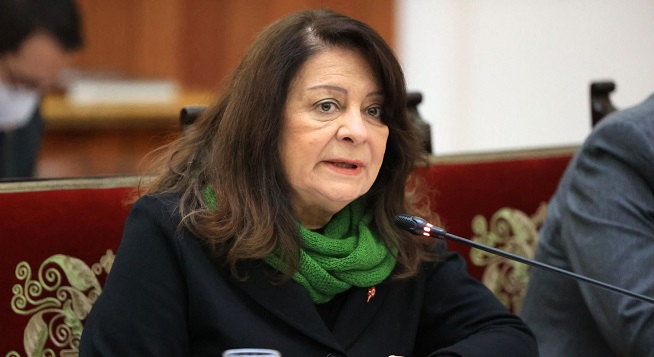 Ministra de la Mujer dice que víctima de violación en el Congreso recibe el apoyo de su sector