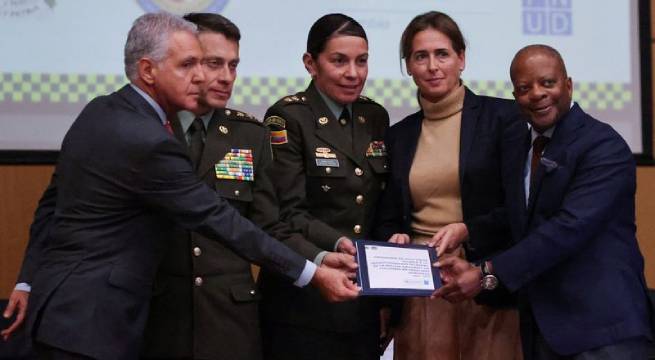 Estados Unidos y la ONU respaldan nueva formación en derechos humanos para la policía de Colombia