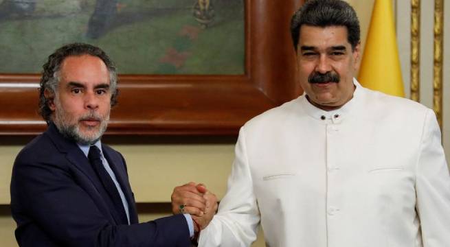 Presidente de Venezuela recibe a embajador de Colombia y se formaliza reanudación de relaciones