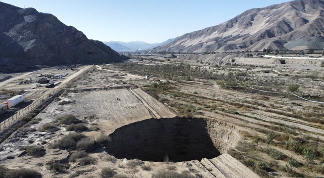 Misterioso socavón en Chile requiere más estudios para determinar su origen
