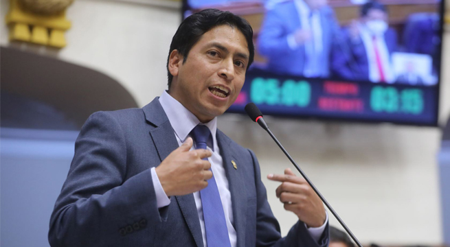 Comisión de Ética recomienda suspender por 120 días a legislador Freddy Díaz