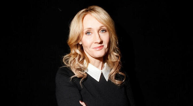 La policía escocesa investiga amenaza a JK Rowling tras tuit sobre Rushdie