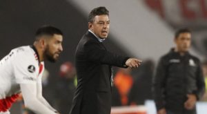 River Plate vence a Independiente en clásico del fútbol argentino