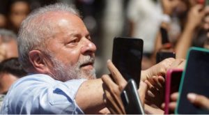 Brasil: Lula da Silva podría ganar en primera vuelta, según encuesta