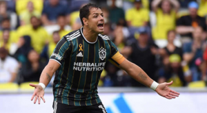 DT de México descarta del Mundial de Qatar a «Chicharito» Hernández y a Vela