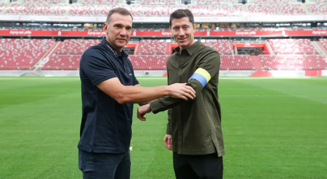 Lewandowski llevará brazalete de capitán regalo de ucraniano Shevchenko en el Mundial