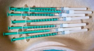 El regulador de la UE respalda las vacunas de COVID-19 adaptadas a ómicron