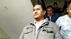 Perú Libre afirma que pago de sueldo de Vladimir Cerrón «se sustenta frente a asedio judicial»