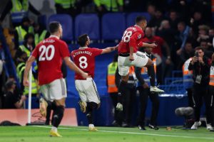 Manchester United le roba un punto agónico al Chelsea