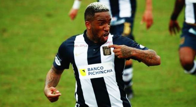 Jefferson Farfán apenas ha disputado 14 minutos en la temporada con Alianza Lima.