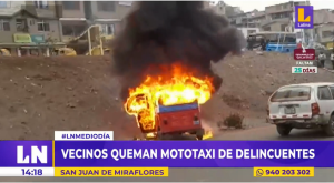 SJM: vecinos queman mototaxi de delincuentes