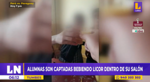 Alumnas se graban tomando licor dentro de salón de clase