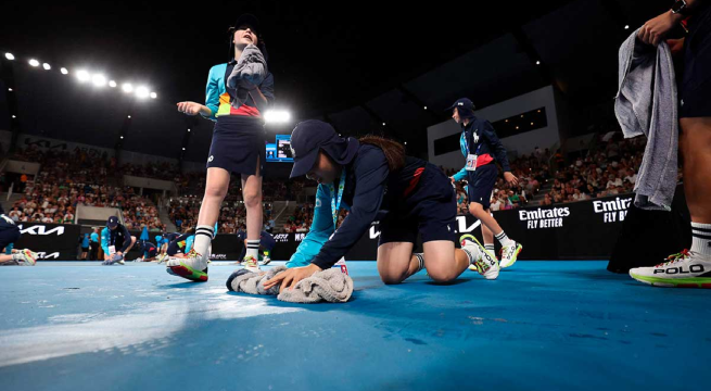 El calor y la lluvia obligan a interrumpir la jornada en el Abierto de Australia