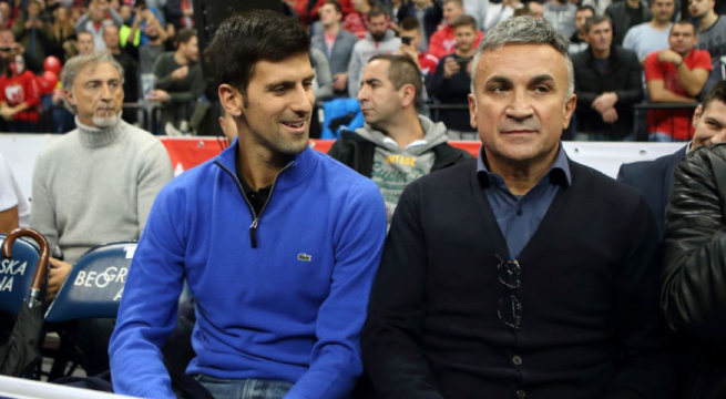 Djokovic: padre del tenista posa con aficionados rusos