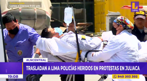 Trasladan a Lima a policías que resultaron heridos durante protestas en Juliaca