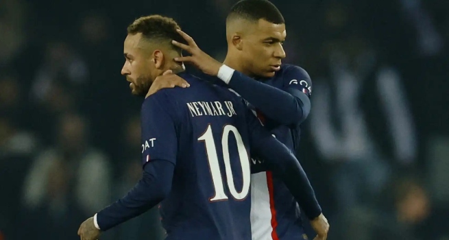 <strong>¿Vestuario roto? Entrenador del PSG se pronunció sobre la relación entre Neymar y Mbappé</strong>