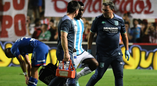 Colombiano Carbonero sufre grave lesión de rodilla y será baja en Racing Club