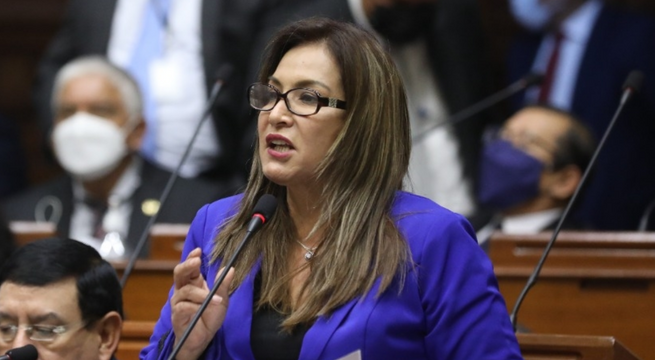 Fiscalía de la Nación presenta denuncia constitucional contra congresista Magaly Ruiz por el caso «Mochasueldos»