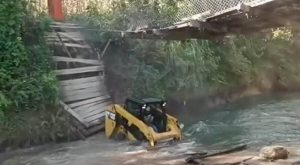 ¿Por qué una maquinaria pesada provocó la caída de un puente en Chota?