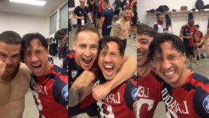 La eufórica celebración de Gianluca Lapadula tras conseguir el ascenso a la Serie A con Cagliari | VIDEO