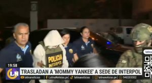 El obsceno gesto de ‘Mommy Yankee’ tras ser trasladada a la sede de Interpol | VIDEO