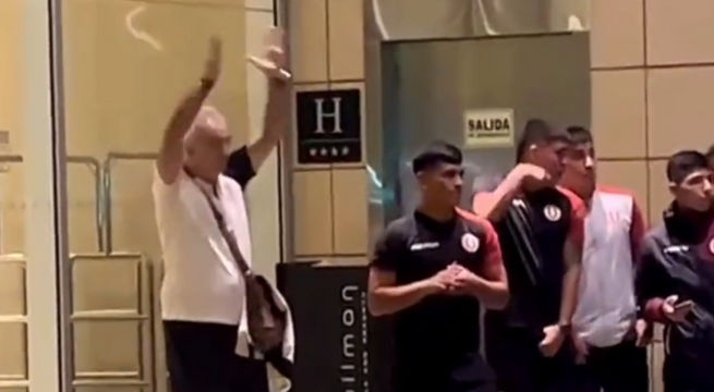 Video viral: El baile de Jorge Fossati durante banderazo de Universitario