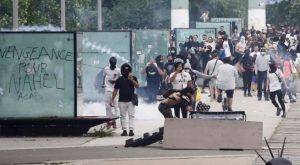 Francia: protesta por el joven baleado por policía termina en disturbios 
