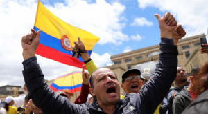 Colombia: miles de personas protestan contra el Gobierno de Gustavo Petro