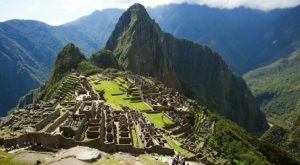 Aparece placa de oro que reconoce a Machu Picchu como maravilla del mundo