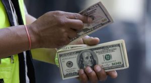 Dólar en Perú: ¿A cuánto se cotizó al cierre del lunes 24 de julio?