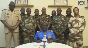 Níger: militares anuncian en televisión nacional que derrocaron al presidente Mohamed Bazoum