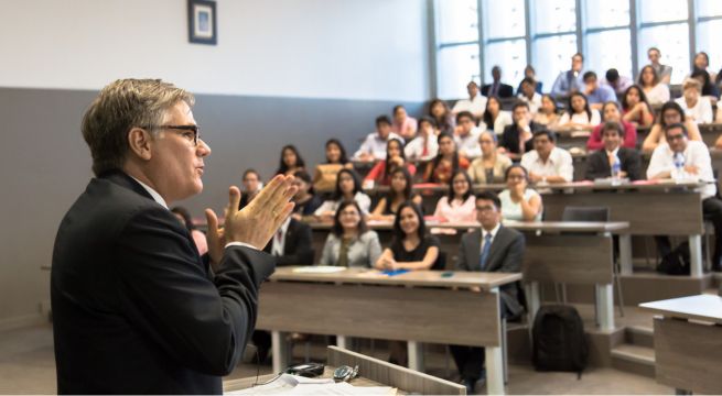 Profesores universitarios: Ejecutivo aprueba incremento de las remuneraciones