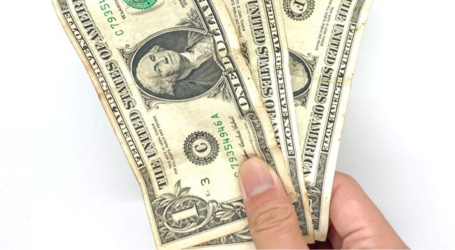 El precio del dólar tuvo un valor ascendente en relación al día de ayer.