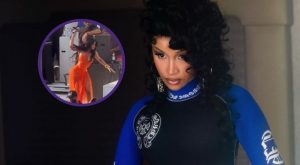 Cardi B será investigada por lanzar micrófono al público