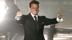 El radical cambio físico de Luis Miguel en su gira internacional | VIDEO