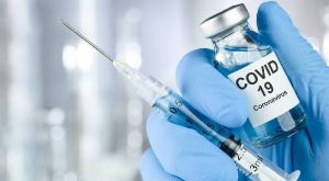 Pfizer reconoce riesgo de sus vacunas contra COVID-19: ¿qué tan cierta es la información que circula en redes?