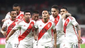 Bajas de último momento en la selección peruana y Carlos Ascues se suma a la convocatoria