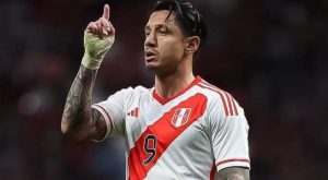 Lapadula sobre Reynoso: «No se le debe atacar, pues yo fallé un gol en La Paz»