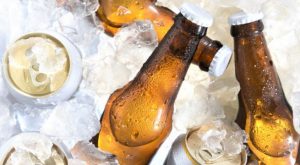 Consumo de alcohol puede aumentar el riesgo de tener Alzheimer