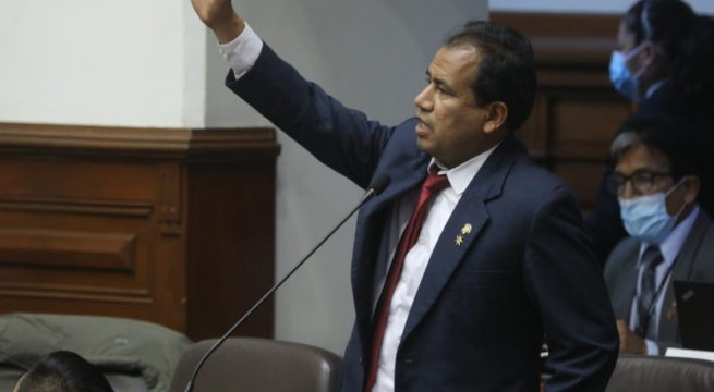 Comisión de Ética declara procedente denuncia contra congresista Edgar Tello por caso ‘Mochasueldo’