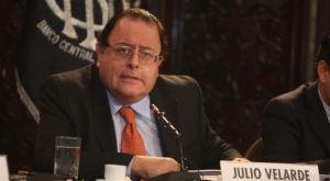 Julio Velarde, presidente del BCR, es aplaudido por empresarios argentinos que viven inflación