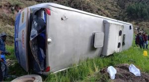 Cusco: accidente en carretera deja un muerto y 30 heridos