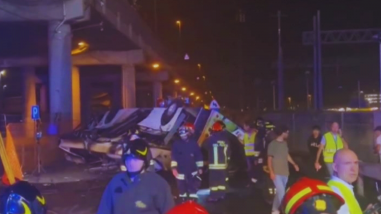 Tragedia en Italia: bus cae de puente y deja al menos 21 muertos | VIDEO