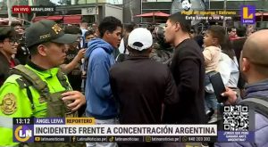 Hinchas peruanos pelean por camiseta de Argentina