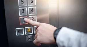 ¿Estoy obligado a pagar el mantenimiento del ascensor si vivo en un primer piso?