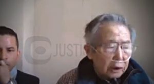 Reaparece Alberto Fujimori en audiencia y pide indulto