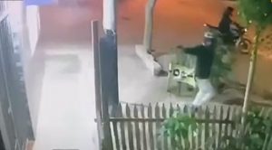 Piura: balean a niña mientras veía televisión en su casa | VIDEO