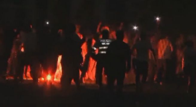 Falsos barristas de Alianza Lima casi atentan con la vida de los jugadores de Universitario | VIDEO