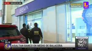 Cercado de Lima: asaltan banco en medio de una balacera | VIDEO