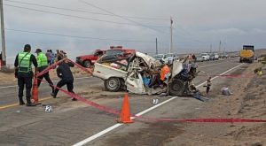 Moquegua: choque entre camioneta y tráiler cisterna deja cinco muertos